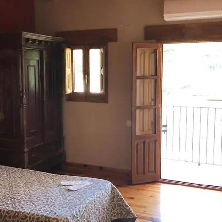 Masia Mas De La Creu